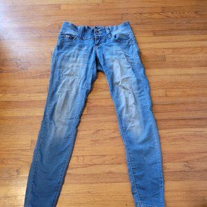 Ymi wanna betta butt jeans